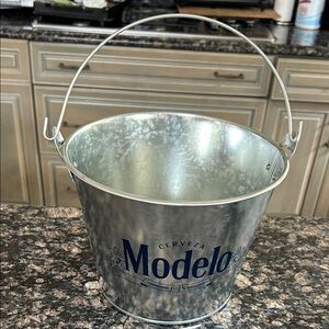 MODELLO CERVEZA 1925 7.5 METAL  BEER BUCKET NWOT